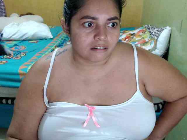 mia-naughty webcam