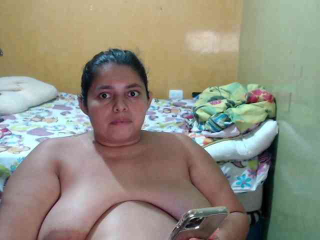 mia-naughty webcam