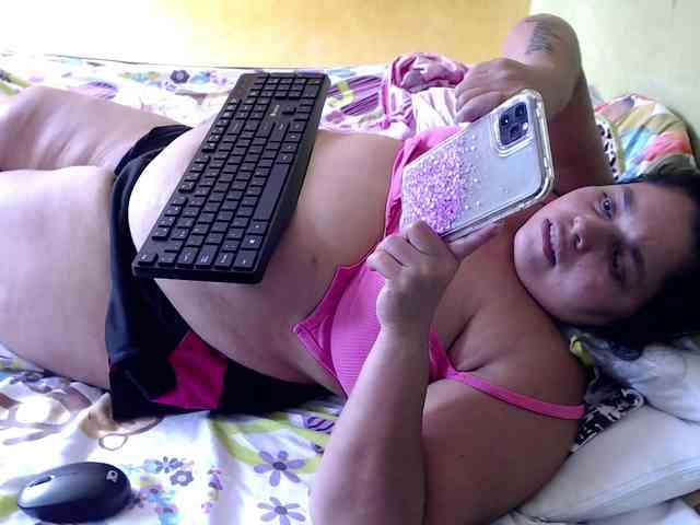 mia-naughty webcam