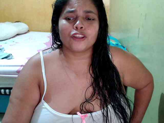 mia-naughty webcam