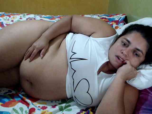 mia-naughty webcam