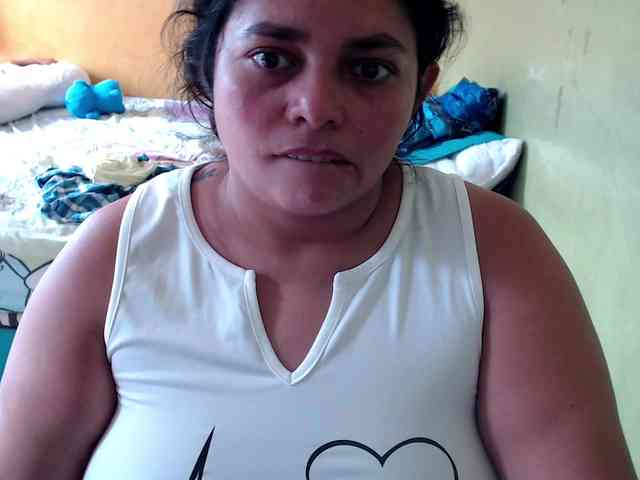 mia-naughty webcam