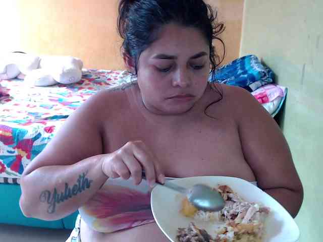 mia-naughty webcam