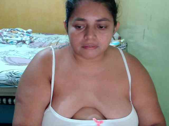 mia-naughty webcam