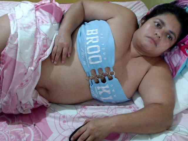 mia-naughty webcam