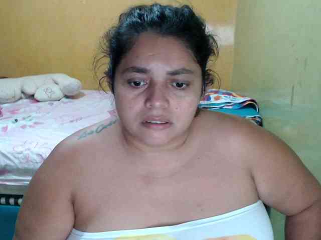 mia-naughty webcam