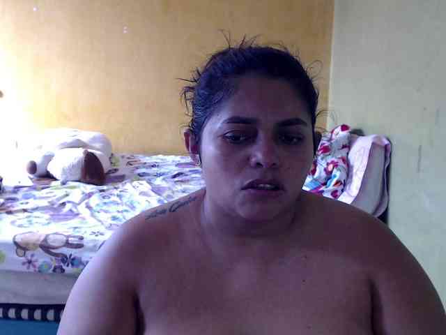 mia-naughty webcam