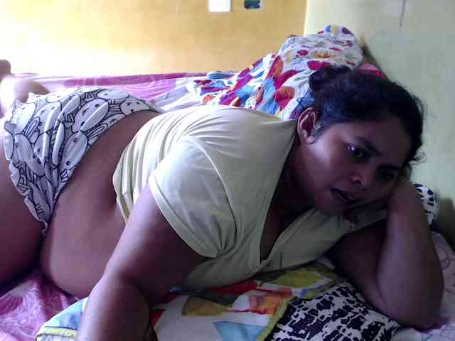 mia-naughty webcam