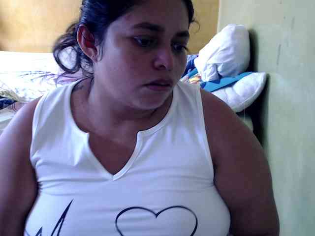mia-naughty webcam