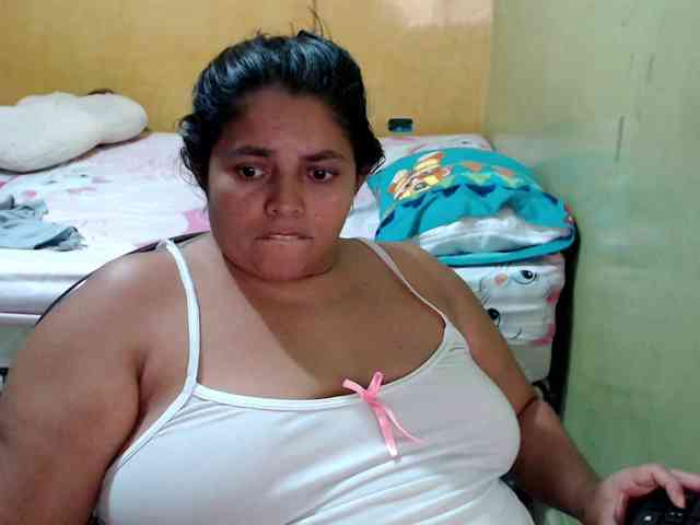 mia-naughty webcam