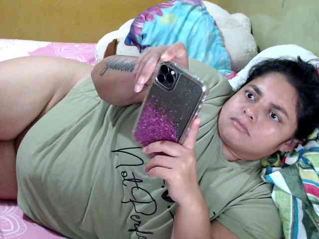 mia-naughty webcam