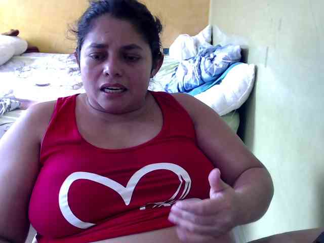 mia-naughty webcam