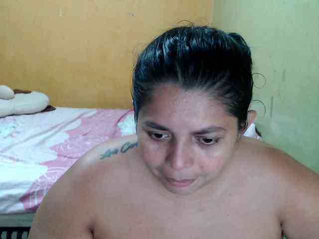 mia-naughty webcam