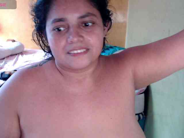 mia-naughty webcam