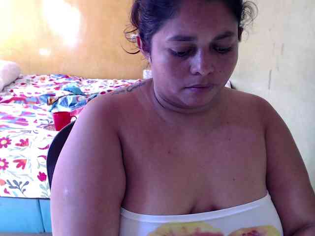 mia-naughty webcam