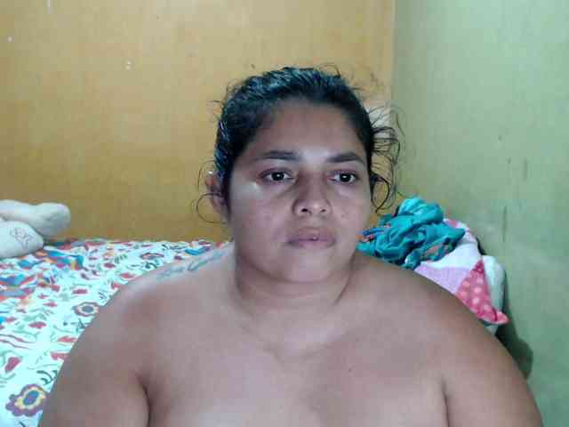mia-naughty webcam