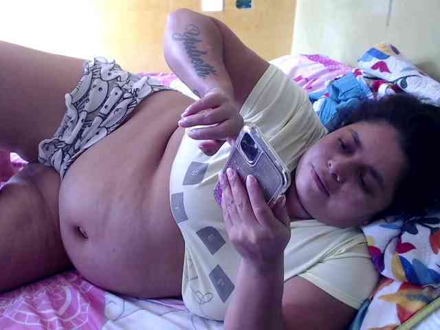 mia-naughty webcam