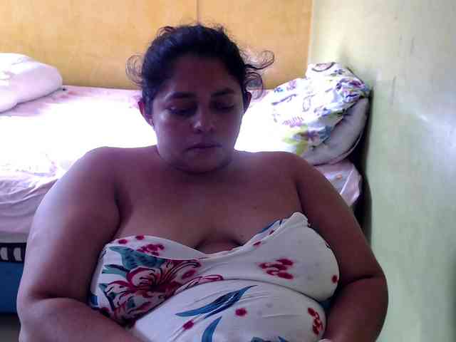 mia-naughty webcam