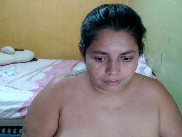 mia-naughty webcam