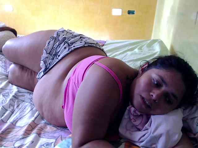 mia-naughty webcam