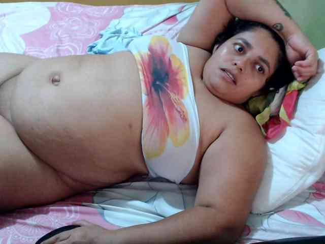 mia-naughty webcam