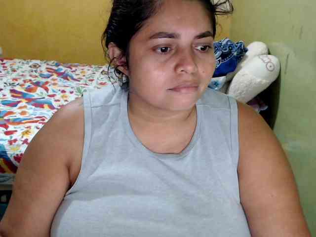 mia-naughty webcam