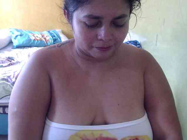 mia-naughty webcam