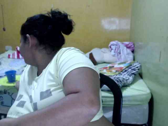 mia-naughty webcam