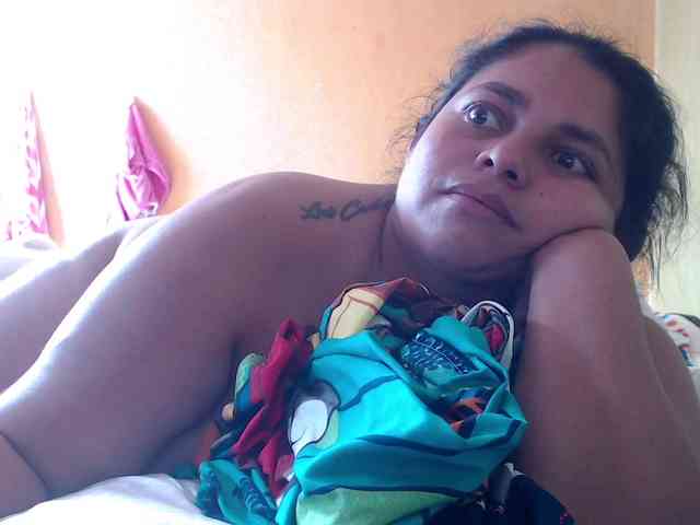 mia-naughty webcam