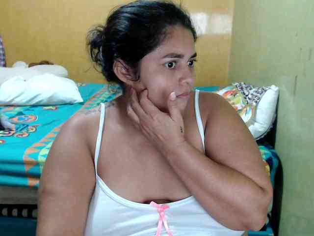 mia-naughty webcam