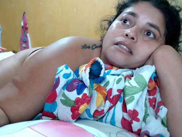 mia-naughty webcam