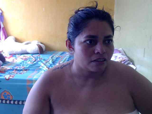 mia-naughty webcam