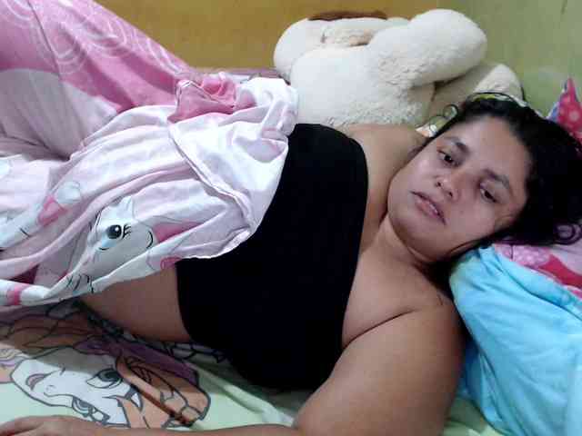 mia-naughty webcam
