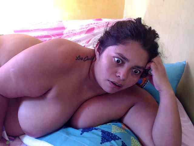 mia-naughty webcam
