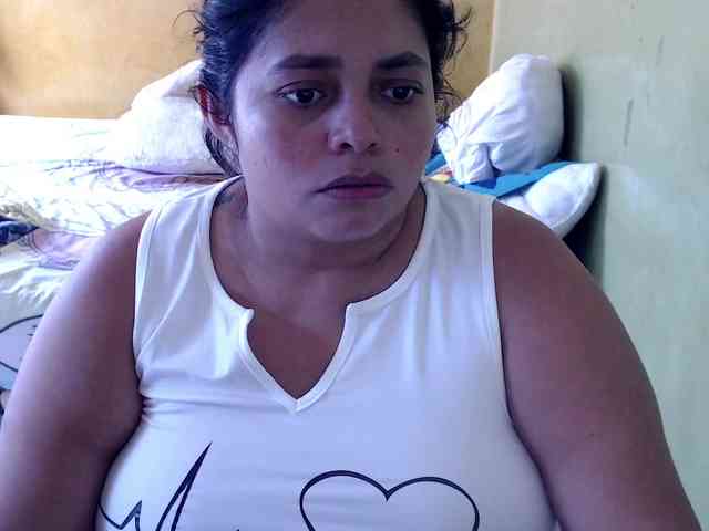 mia-naughty webcam