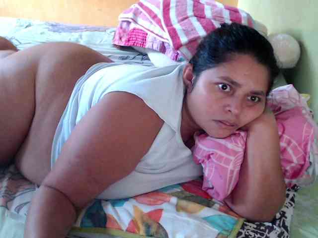 mia-naughty webcam