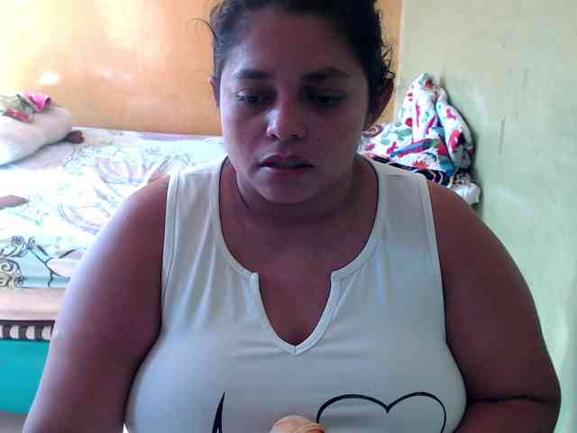 mia-naughty webcam