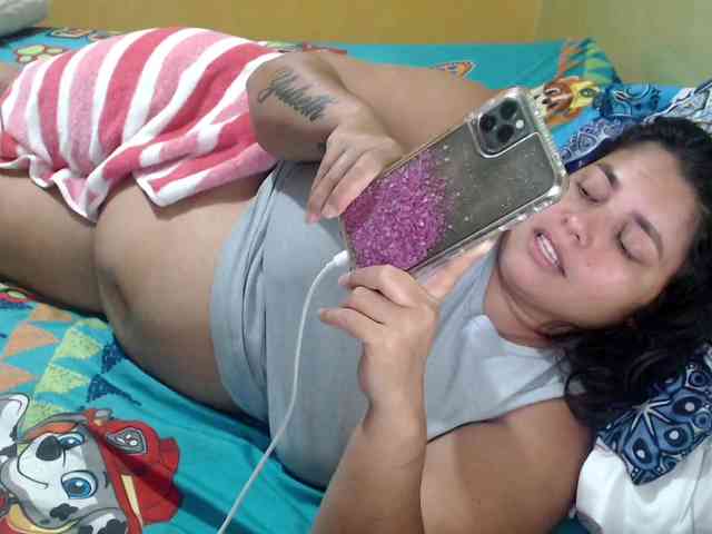 mia-naughty webcam