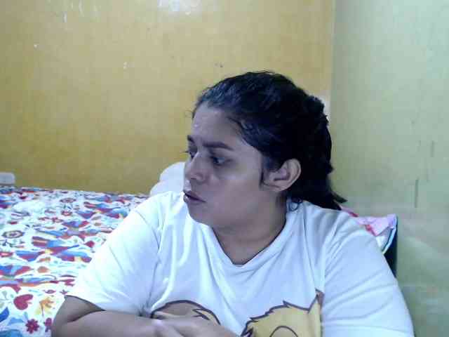 mia-naughty webcam
