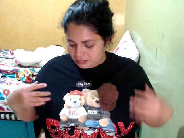 mia-naughty webcam
