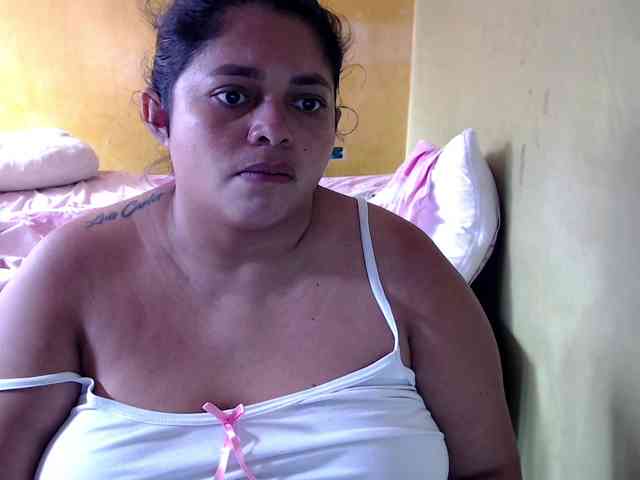 mia-naughty webcam