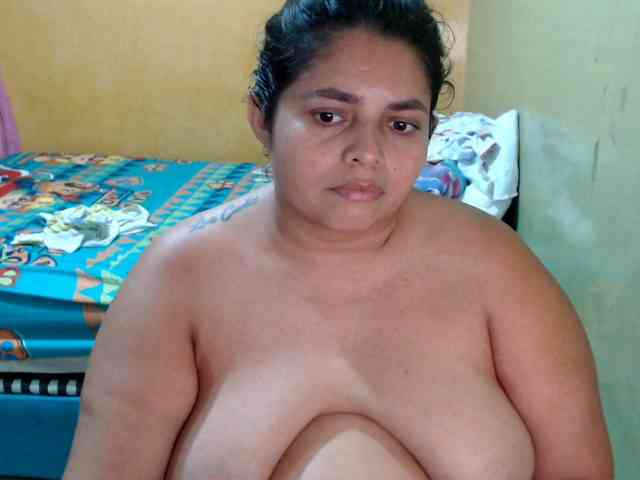mia-naughty webcam