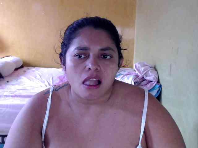 mia-naughty webcam