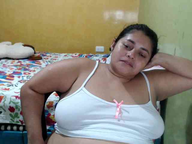 mia-naughty webcam