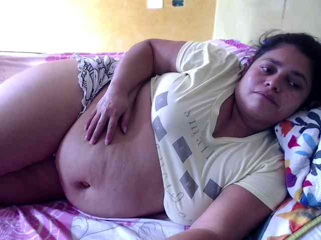 mia-naughty webcam