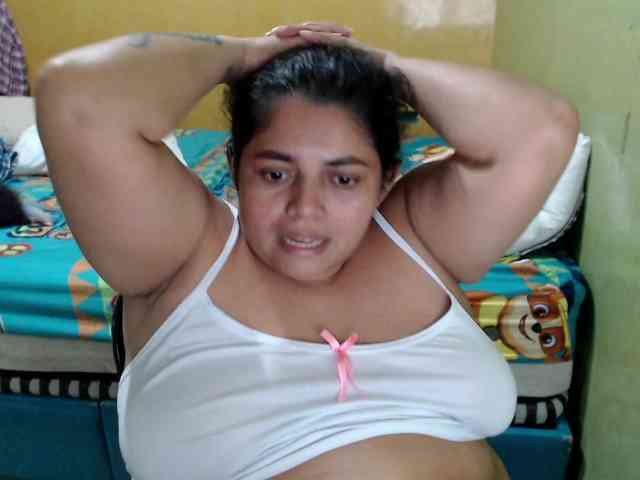 mia-naughty webcam