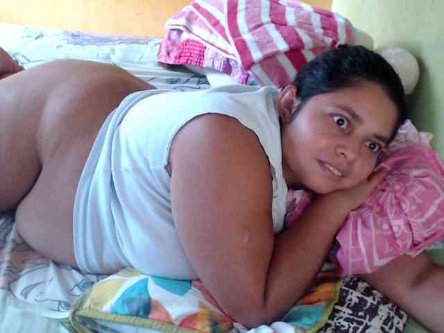 mia-naughty webcam