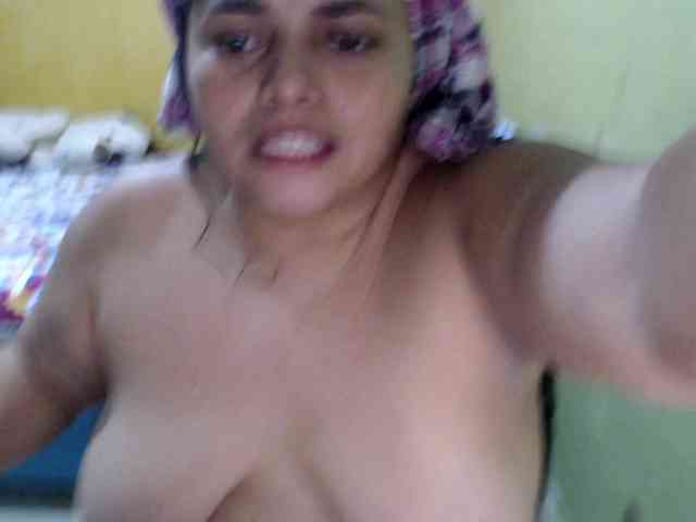 mia-naughty webcam