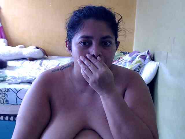 mia-naughty webcam