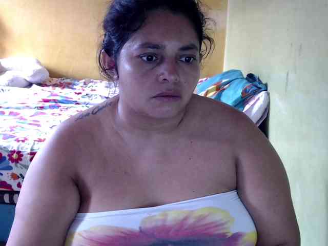 mia-naughty webcam